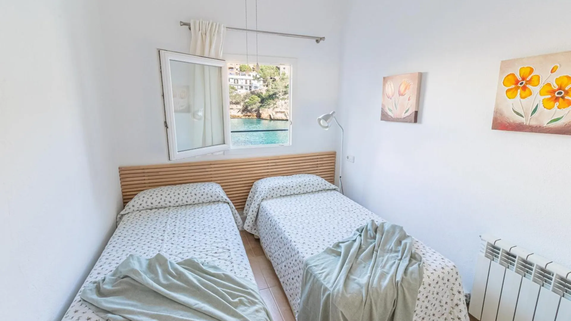 Holiday home Beachhouse Sa Barca Santanyi Spain